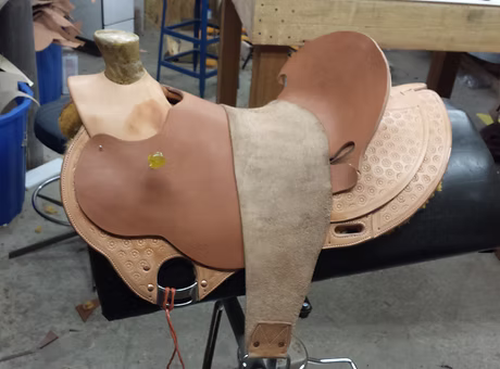 laying seat jockey in