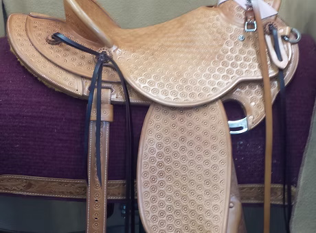 The completed saddle. Every piece is oiled during assembly. Once assembled everything is buttered, buffed, and on a smoo
